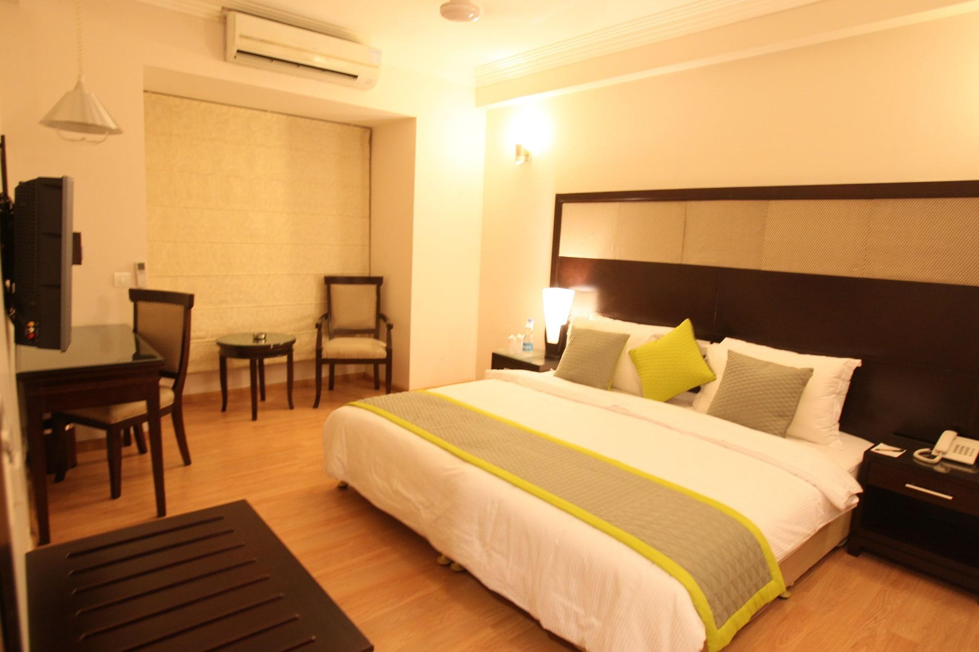 Emblem Hotel New Friends Colony, New Delhi Nova Deli Exterior foto