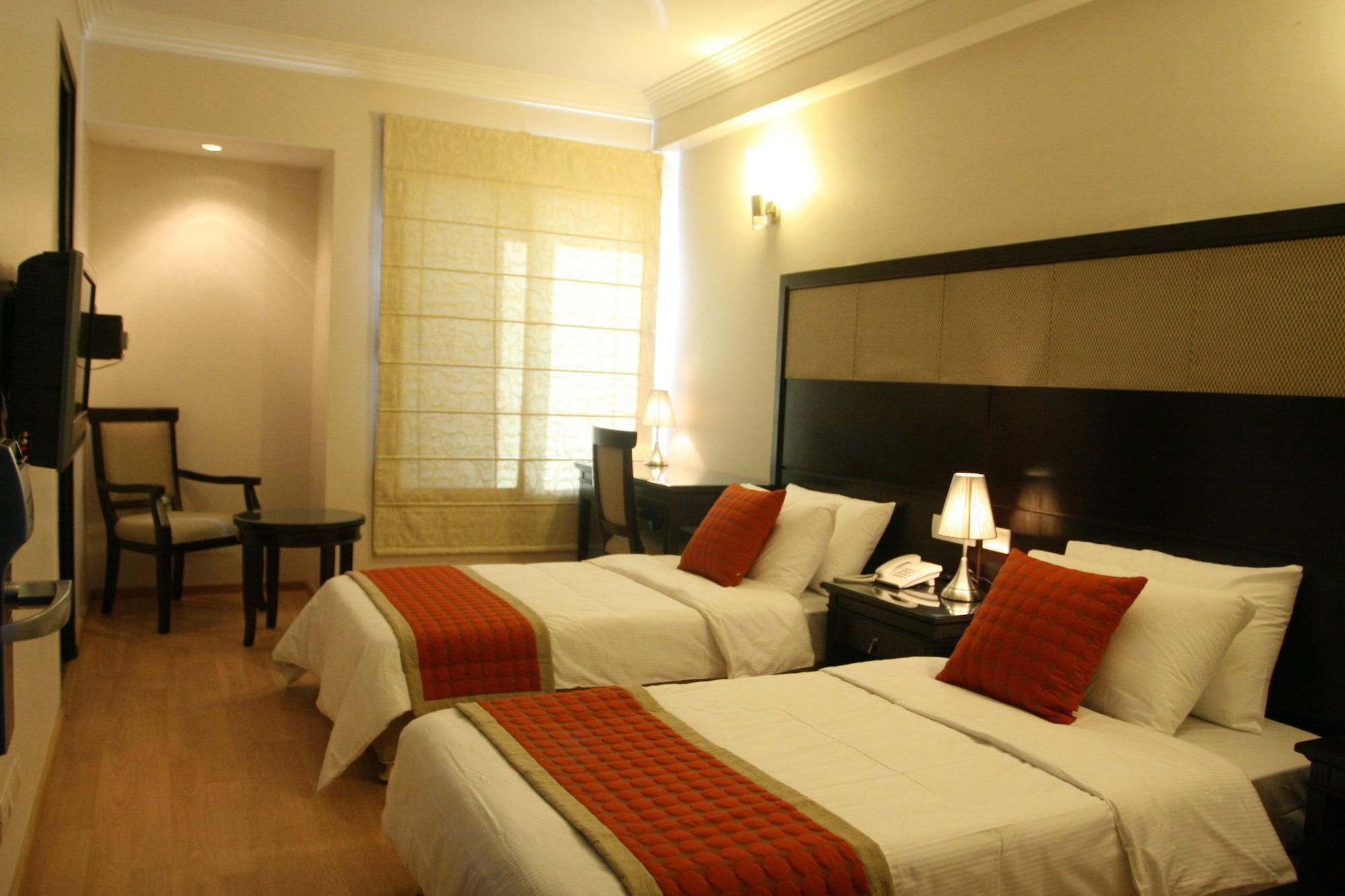 Emblem Hotel New Friends Colony, New Delhi Nova Deli Exterior foto